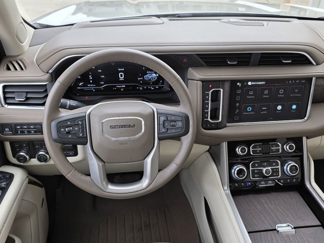 Used 2024 GMC Yukon Denali image 10