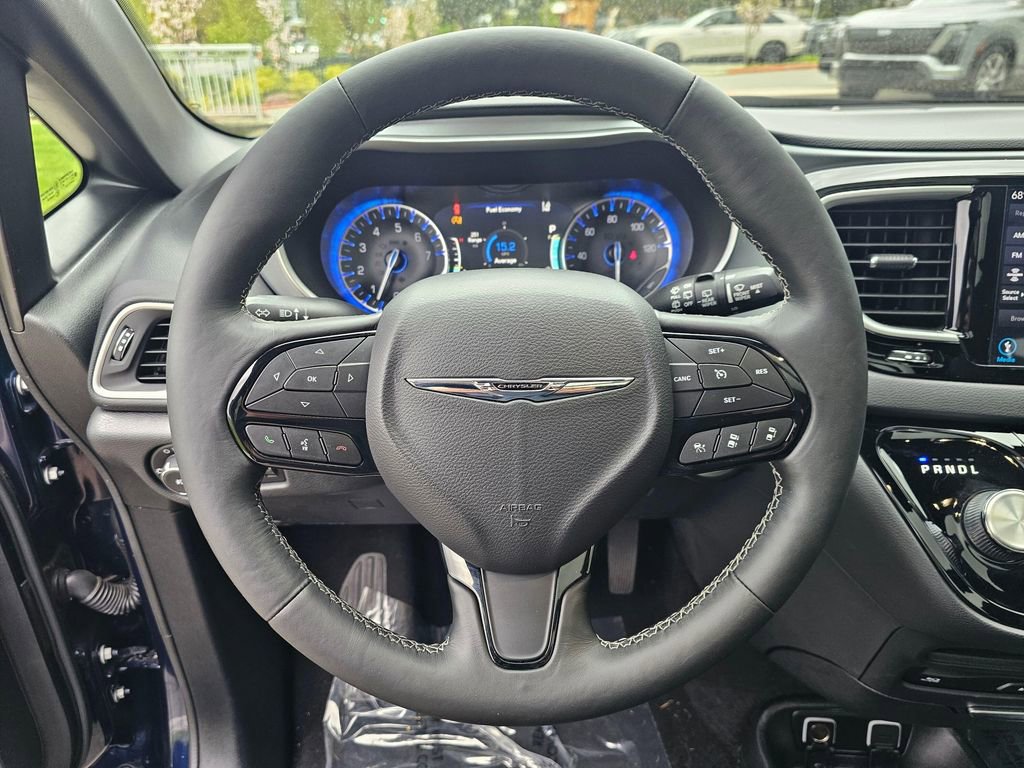 Used 2020 Chrysler Pacifica Touring-L Plus w/ Advanced Safetytec Group image 27