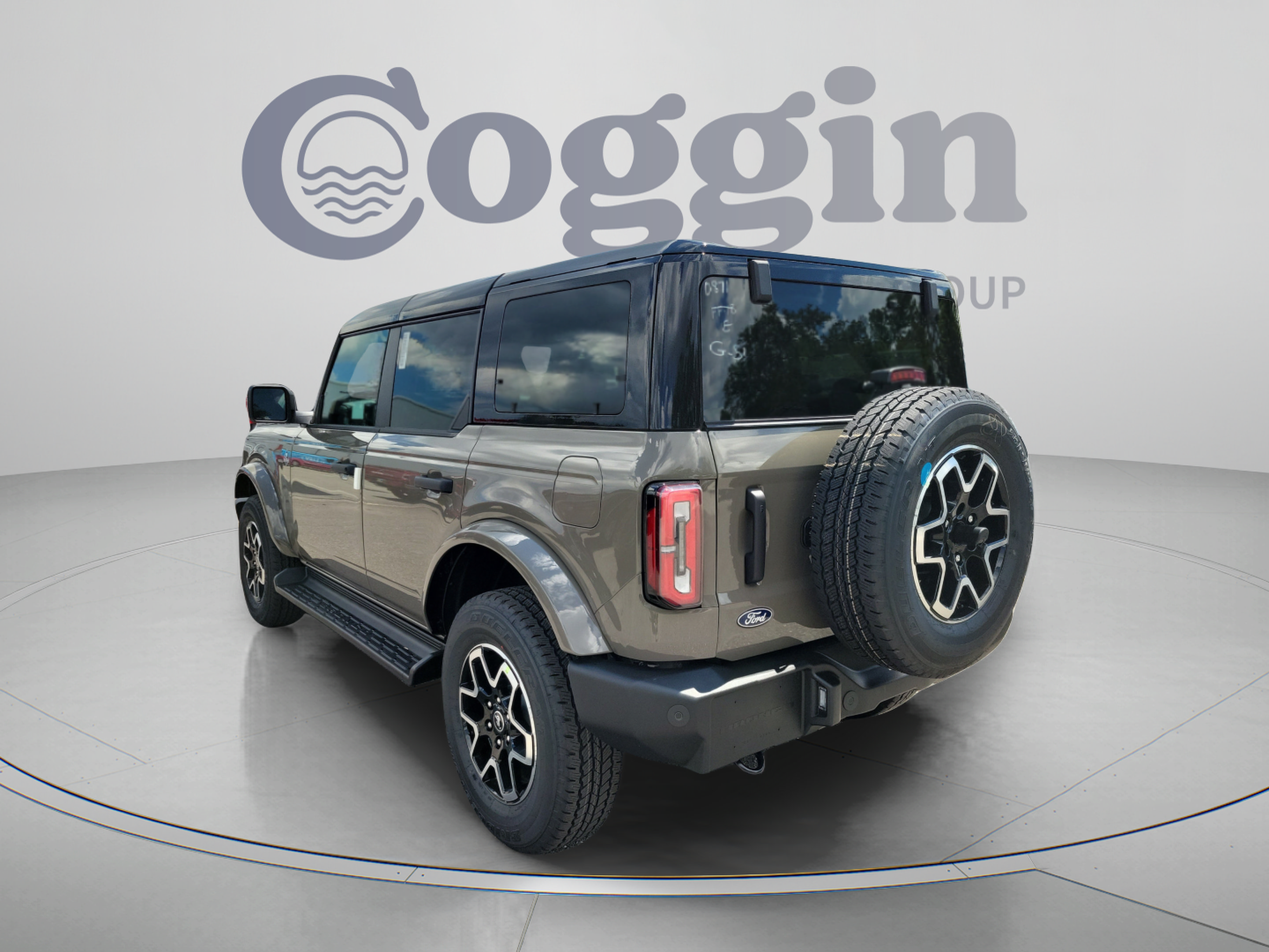 New 2026 Ford Bronco Outer Banks AWD/4WD image 2