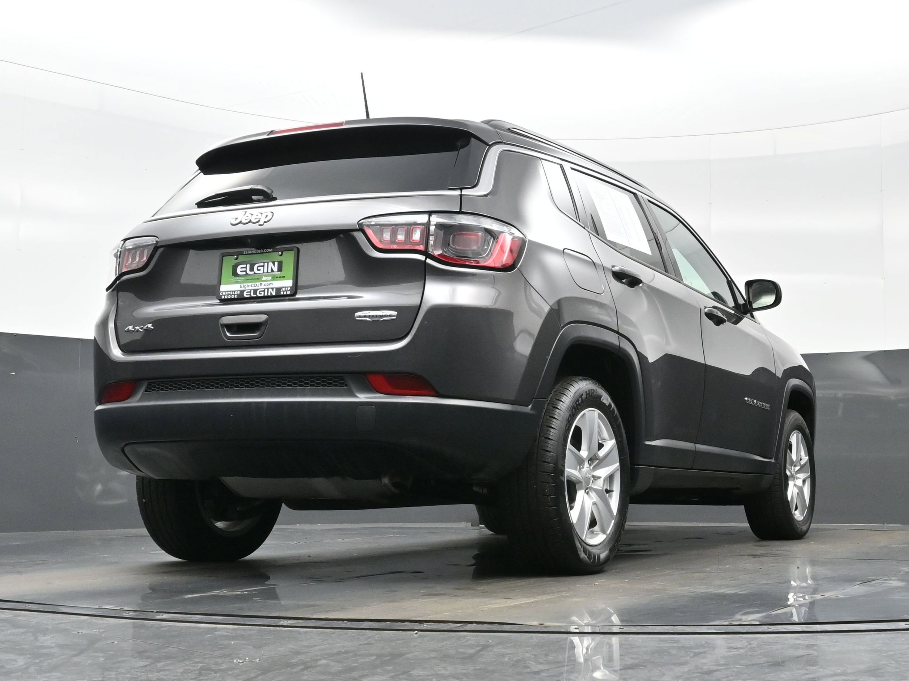 Used 2022 Jeep Compass Latitude image 27