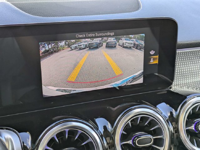 Used 2022 Mercedes-Benz GLB 250 image 26