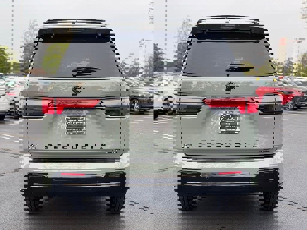 Used 2026 Toyota Sequoia Platinum image 11