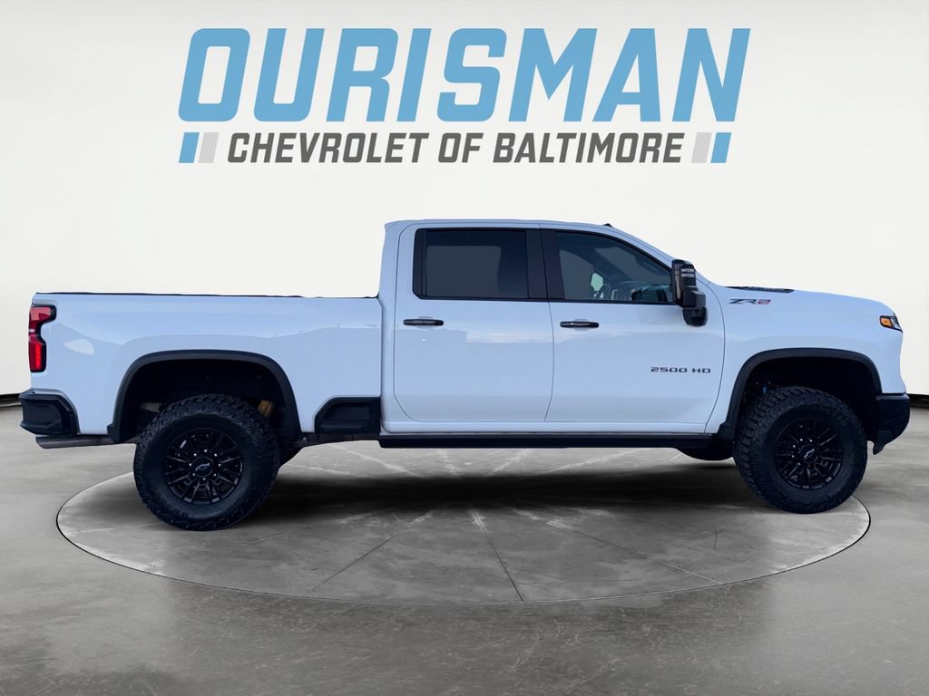 Used 2025 Chevrolet Silverado 2500 ZR2 w/ Technology Package AWD/4WD image 7
