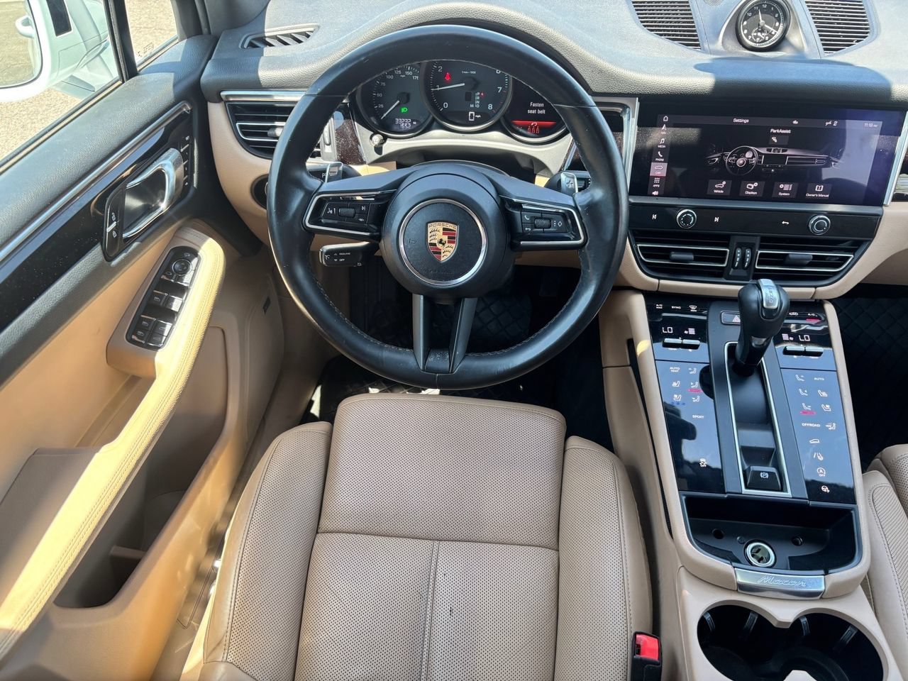 Used 2022 Porsche Macan AWD/4WD image 13