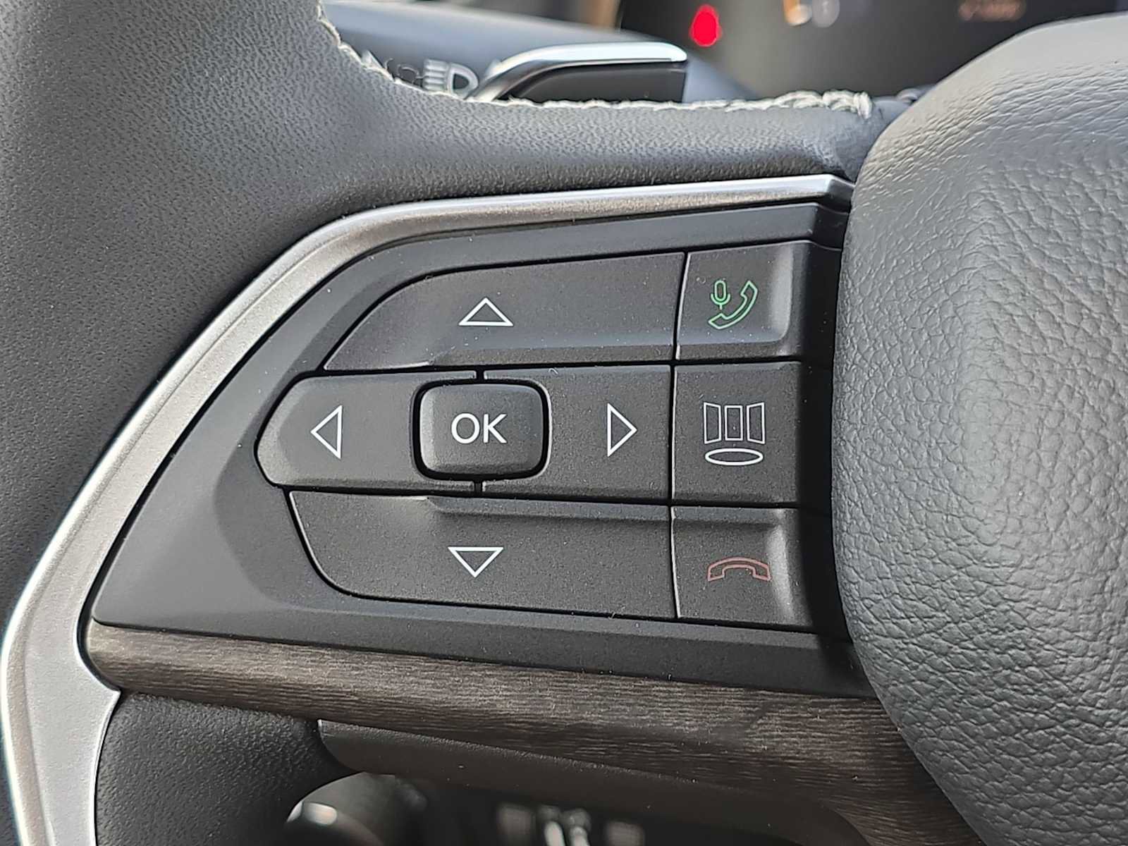 New 2026 Jeep Grand Cherokee Altitude AWD/4WD image 31