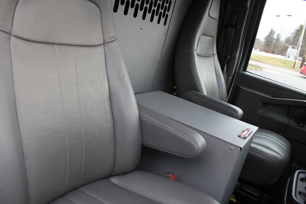 Used 2022 Chevrolet Express 2500 w/ Driver Convenience Package RWD image 23