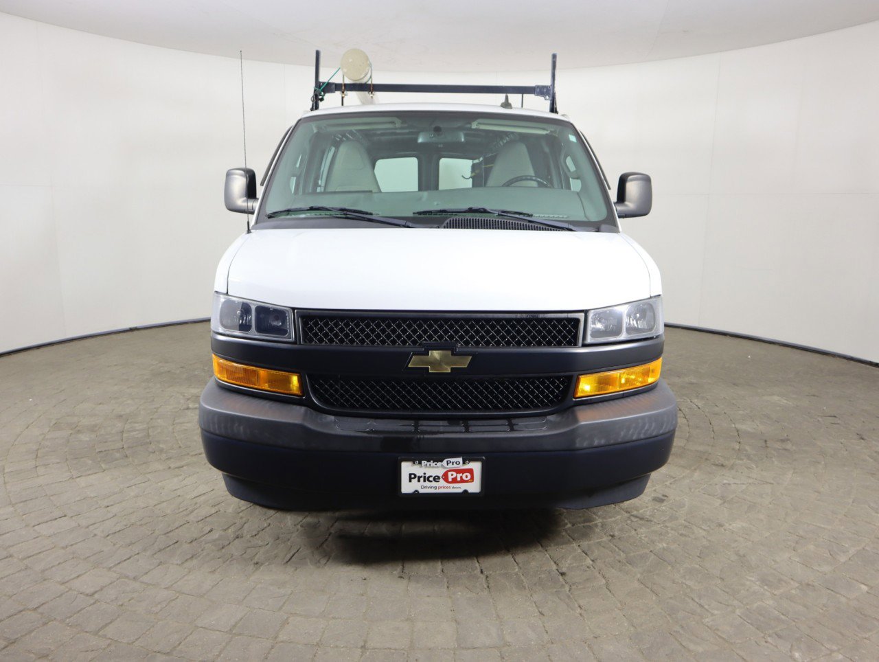 Used 2020 Chevrolet Express 2500 w/ Communications Package image 4