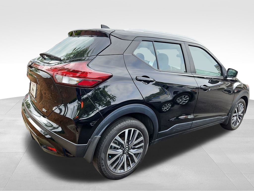Used 2022 Nissan Kicks SV FWD image 6