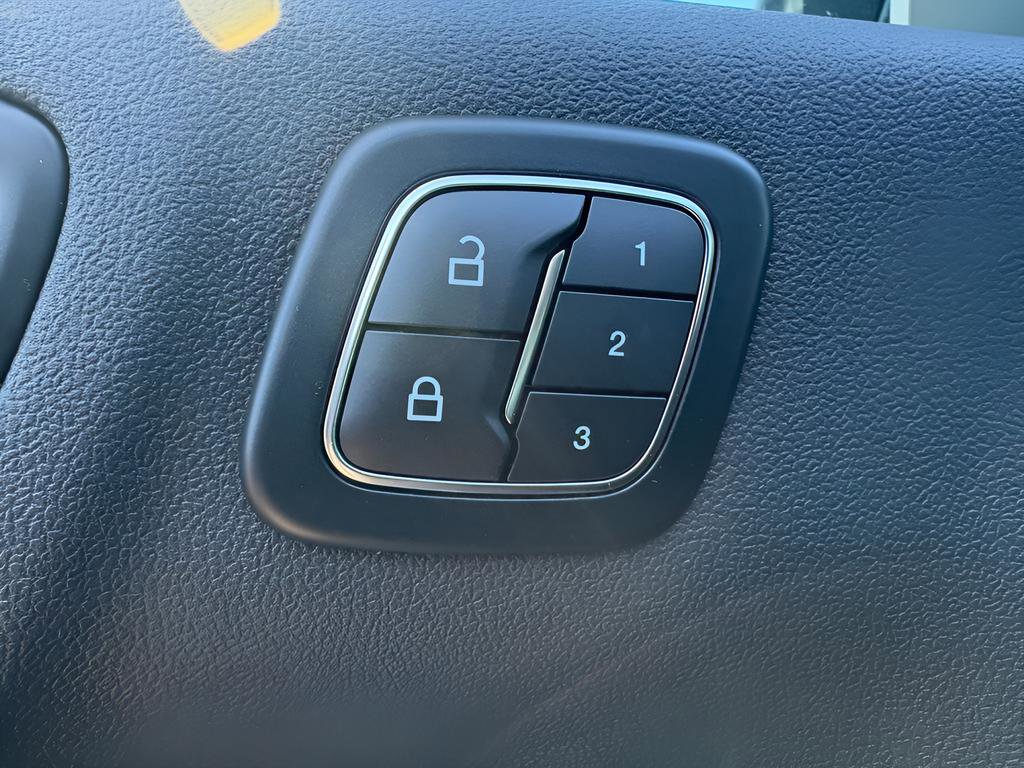 New 2026 Ford Escape ST-Line Elite w/ Premium Technology Package AWD/4WD image 25