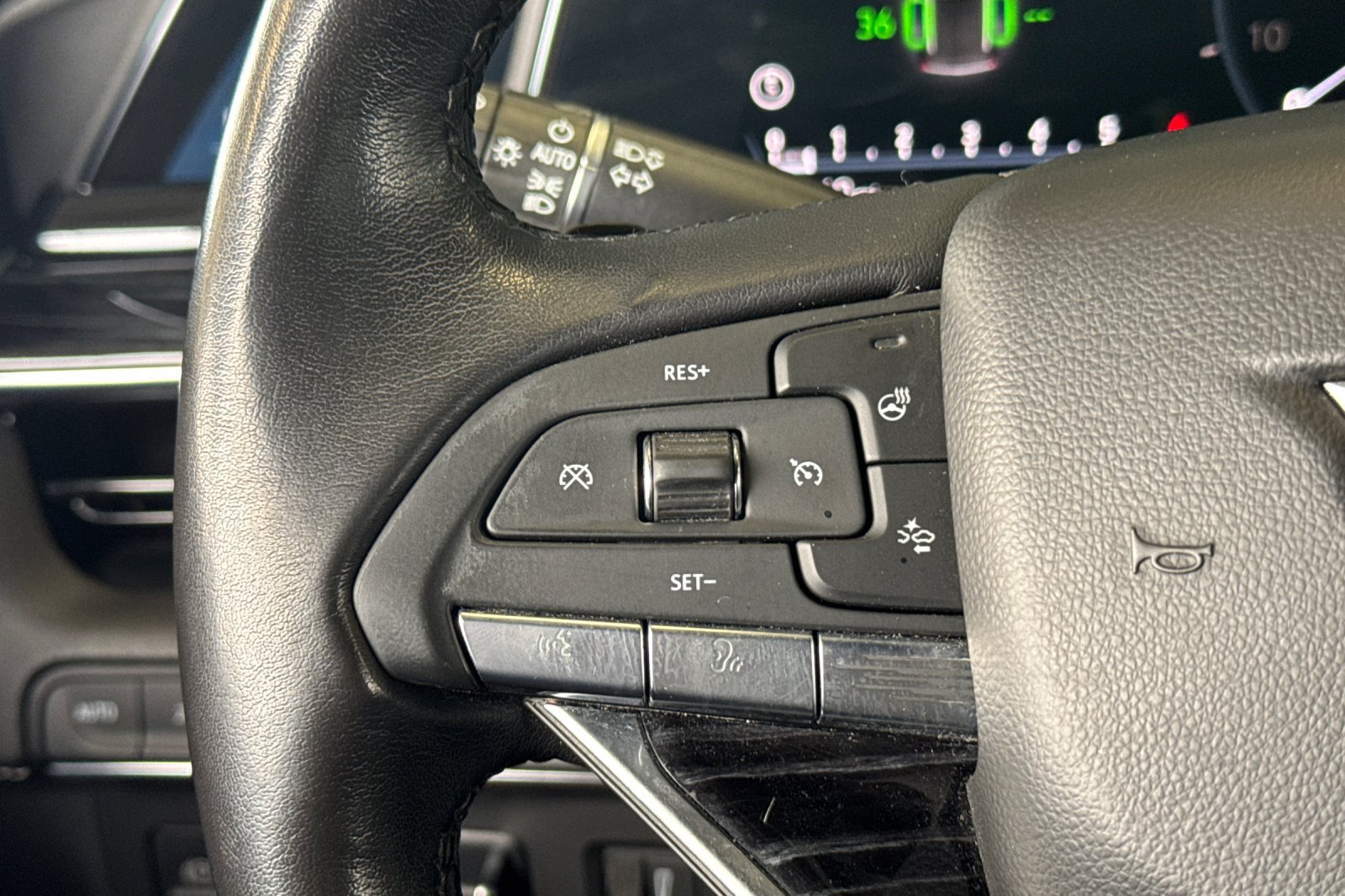 Used 2021 Cadillac Escalade ESV Sport w/ Driver Assist Tech Package AWD/4WD image 33
