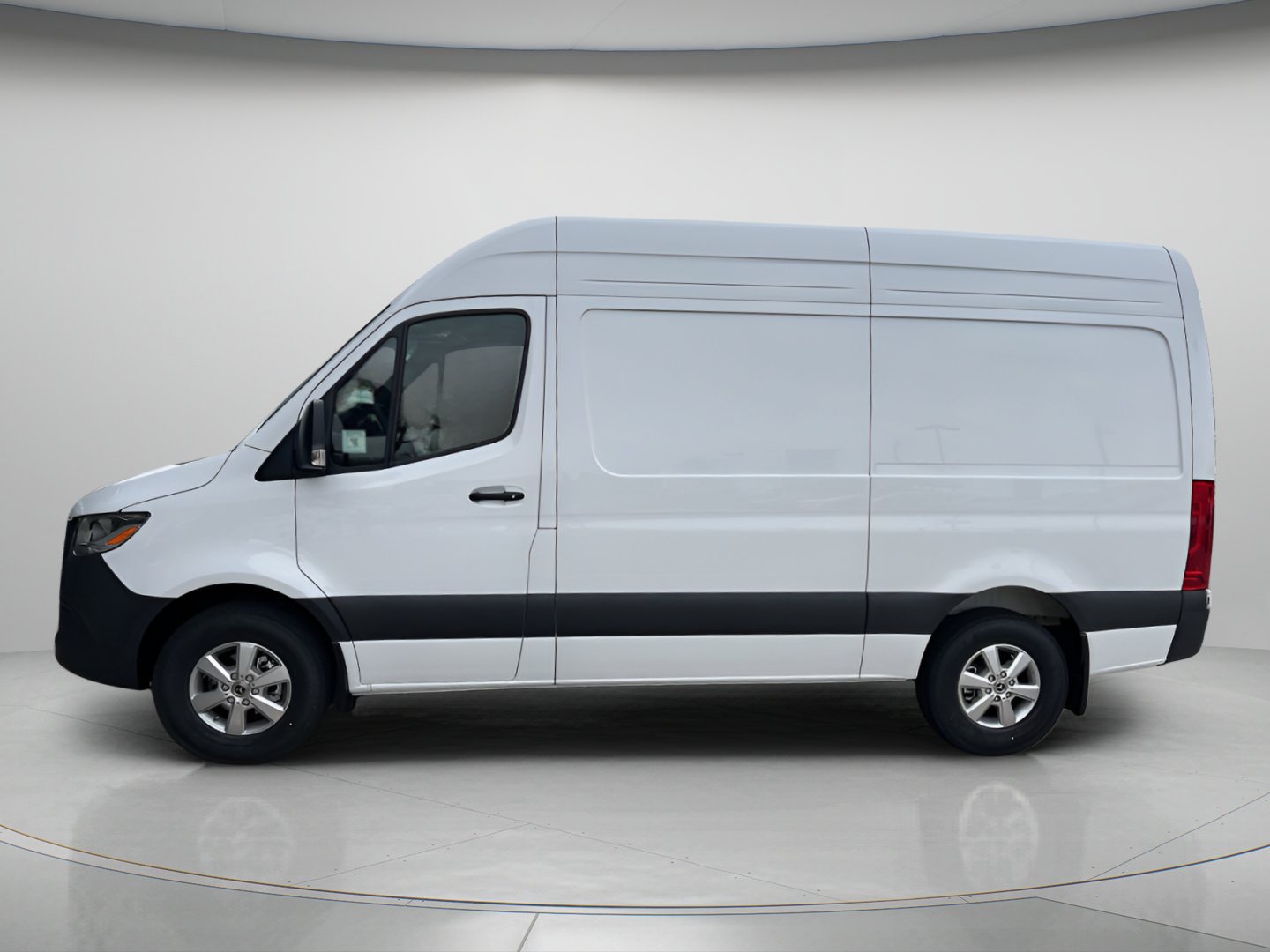 Certified 2024 Mercedes-Benz Sprinter 2500 image 2