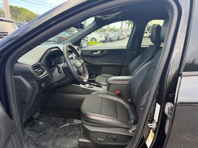 Used 2025 Ford Escape ST-Line FWD image 10