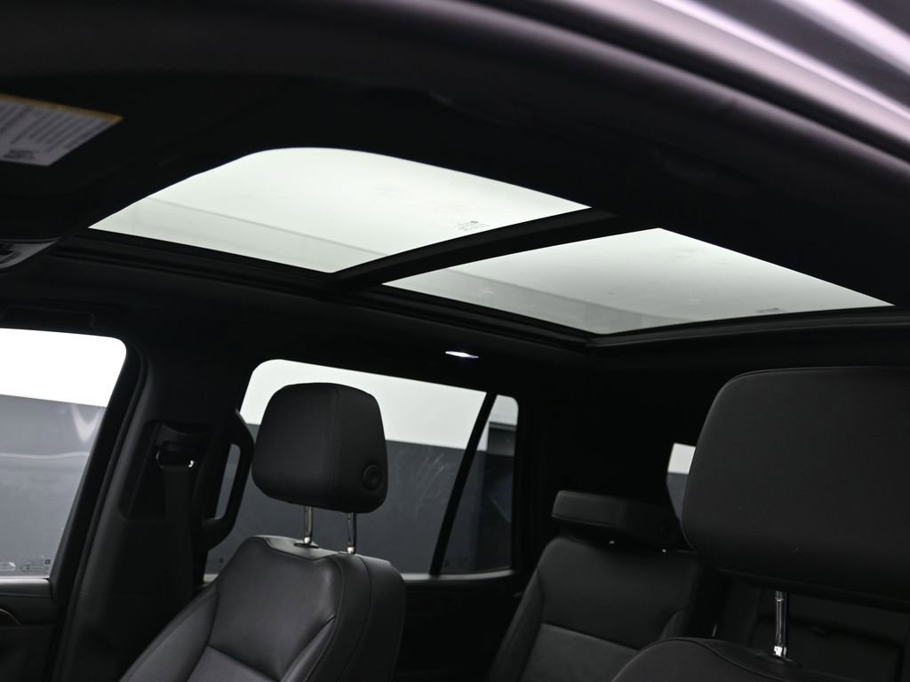 Used 2022 Chevrolet Tahoe LT w/ LT Signature Package image 12