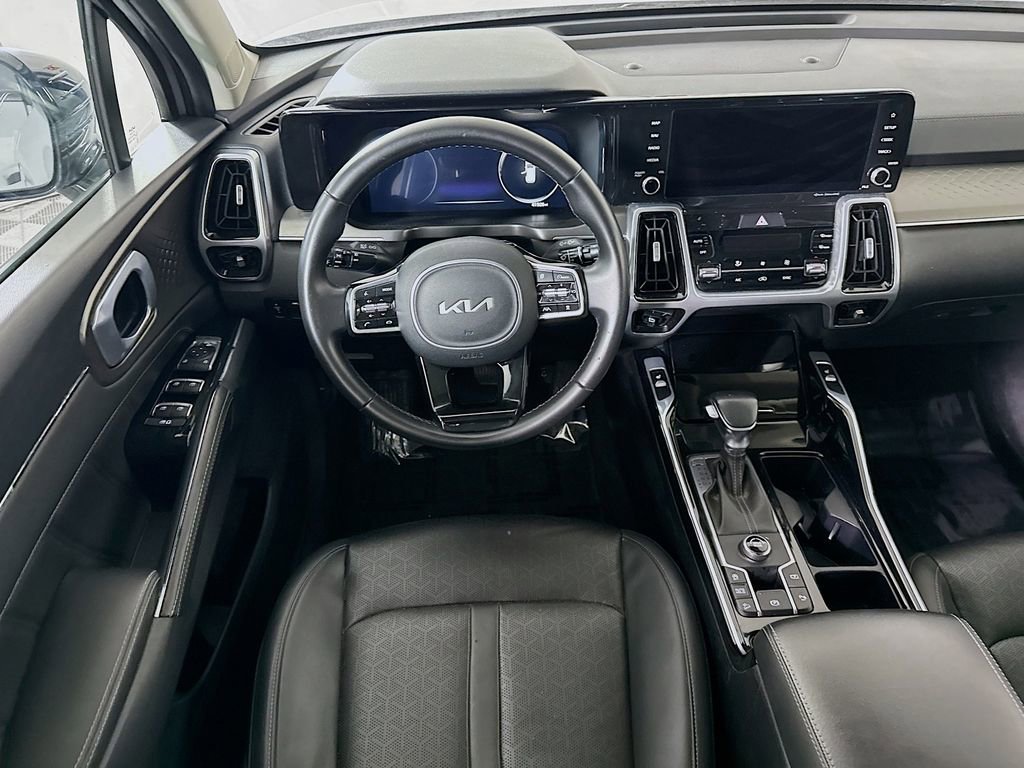 Used 2023 Kia Sorento SX image 4