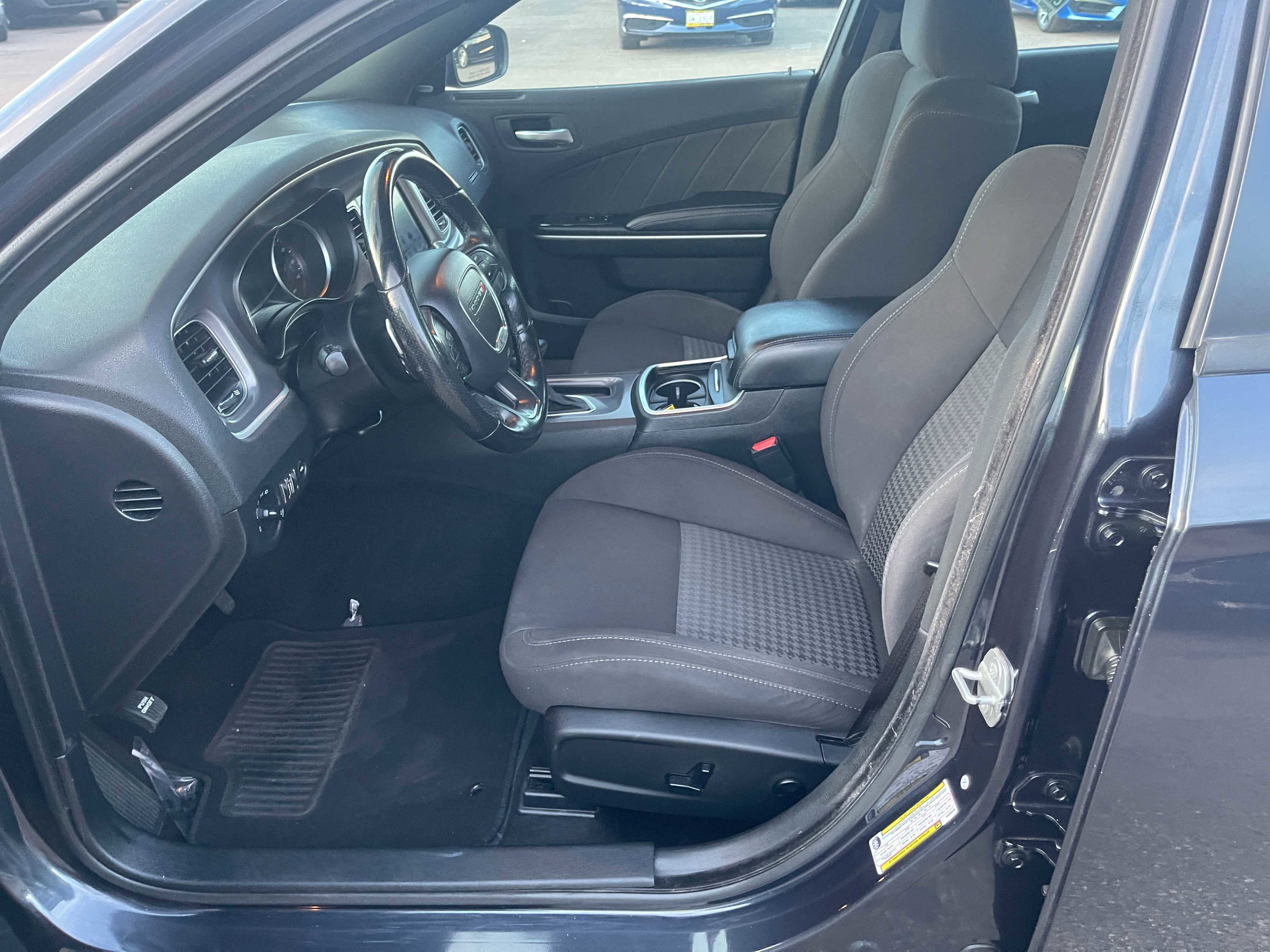 Used 2019 Dodge Charger GT image 17