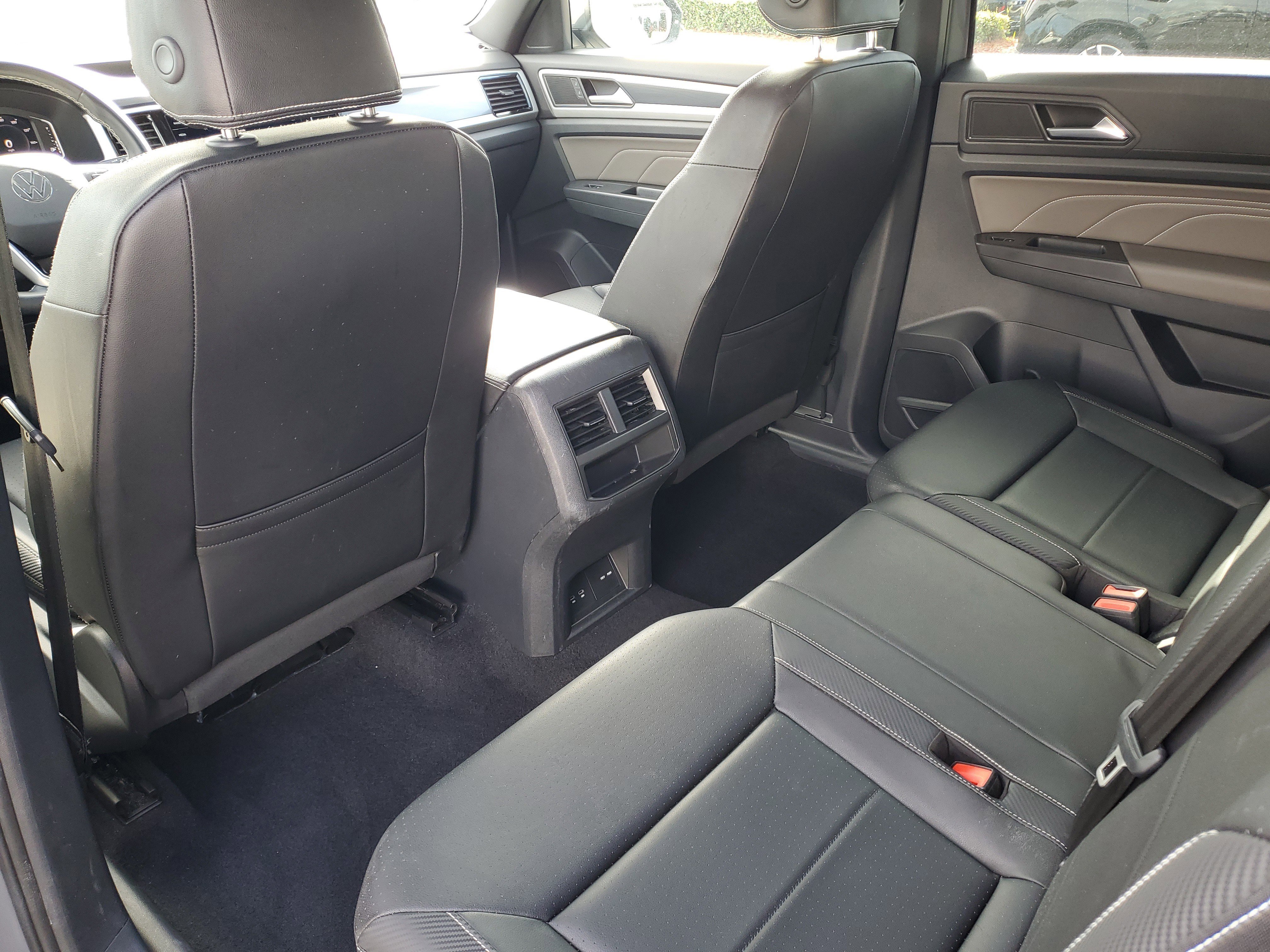 Used 2023 Volkswagen Atlas Cross Sport SEL image 12