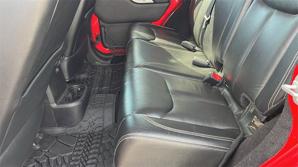 Used 2016 Jeep Wrangler Unlimited Sahara w/ Dual Top Group image 27