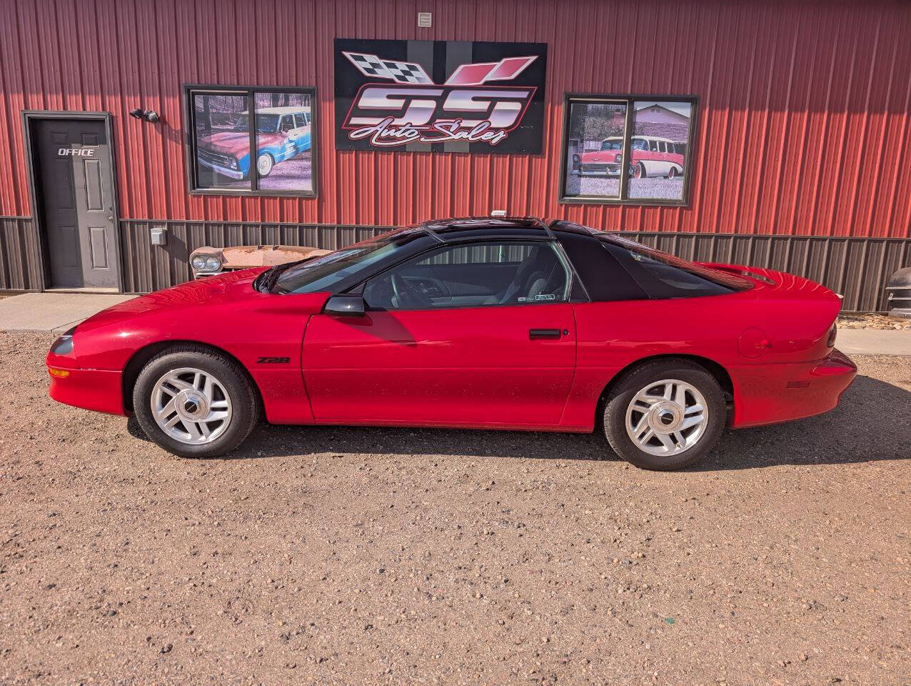 Used 1995 Chevrolet Camaro Z28 RWD image 2