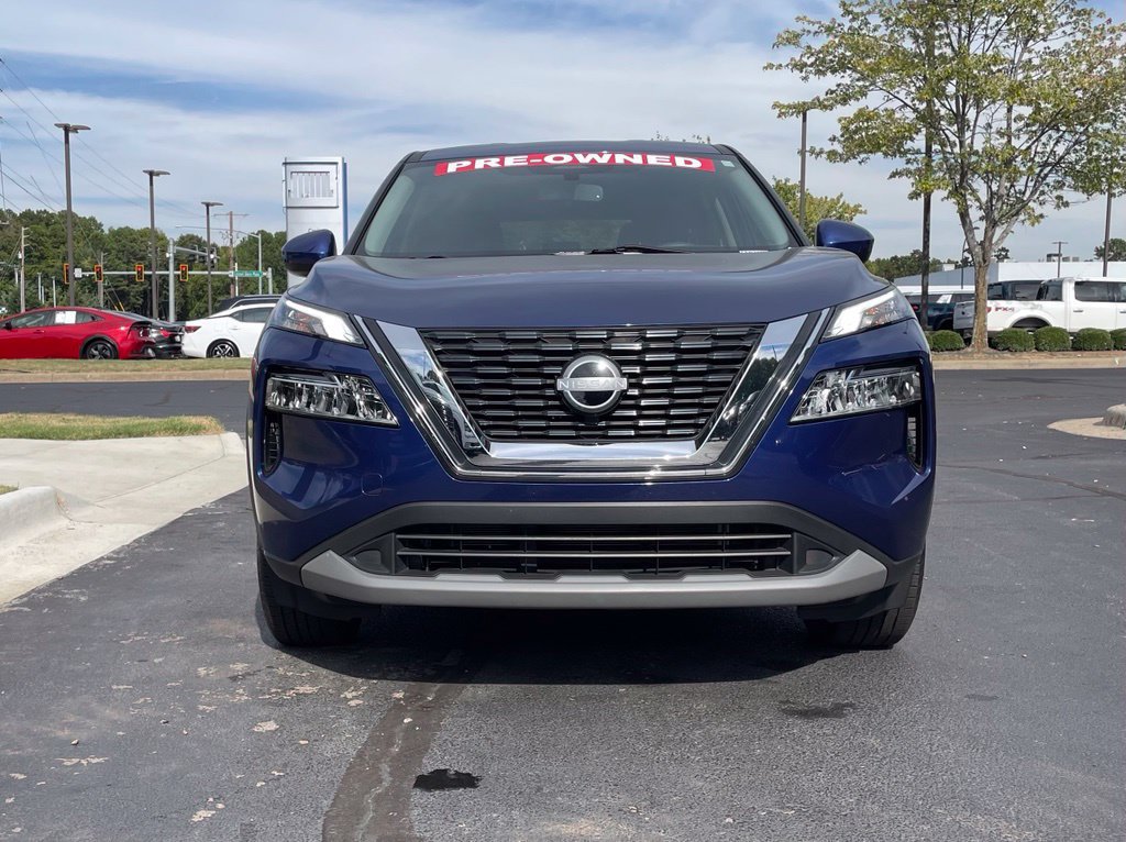Used 2023 Nissan Rogue SV FWD image 3