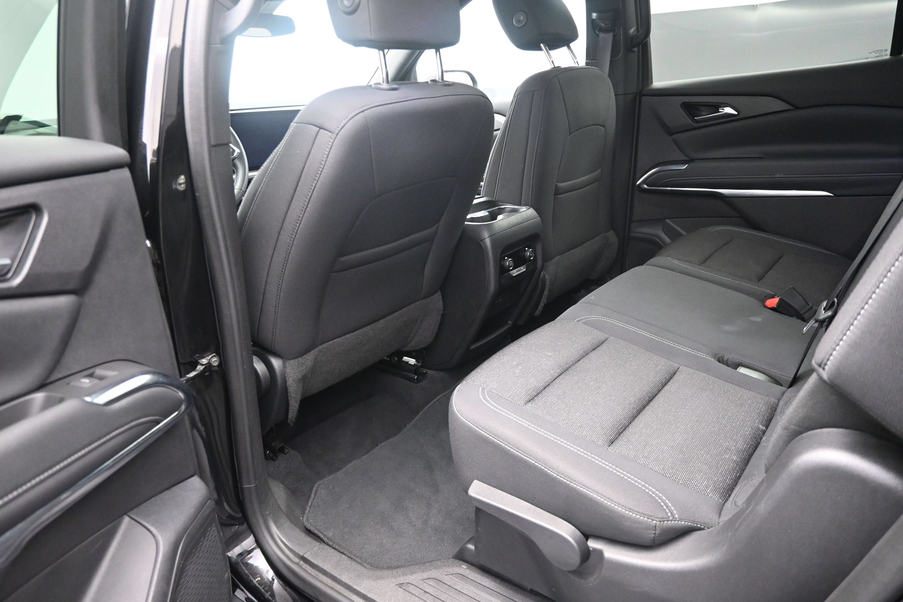 Certified 2024 Chevrolet Traverse LS FWD image 28