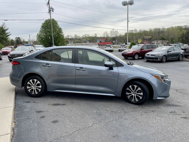 Used 2021 Toyota Corolla LE image 4