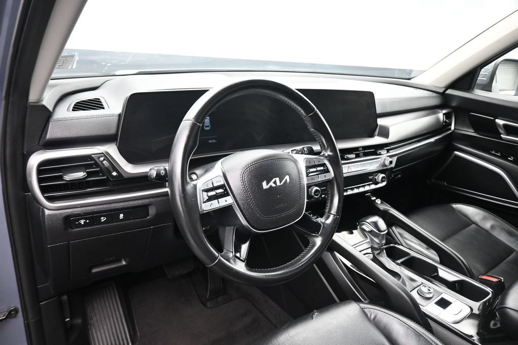 Used 2023 Kia Telluride S w/ S Sunroof Package FWD image 13