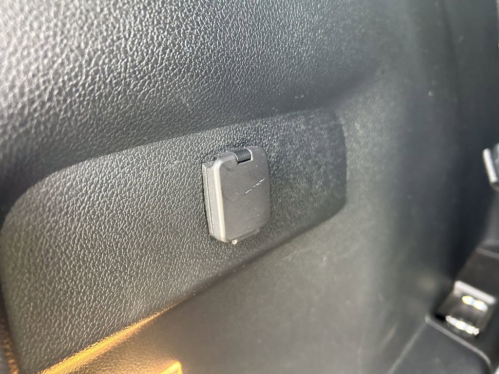 Used 2018 Ford Explorer XLT w/ Equipment Group 201A image 17