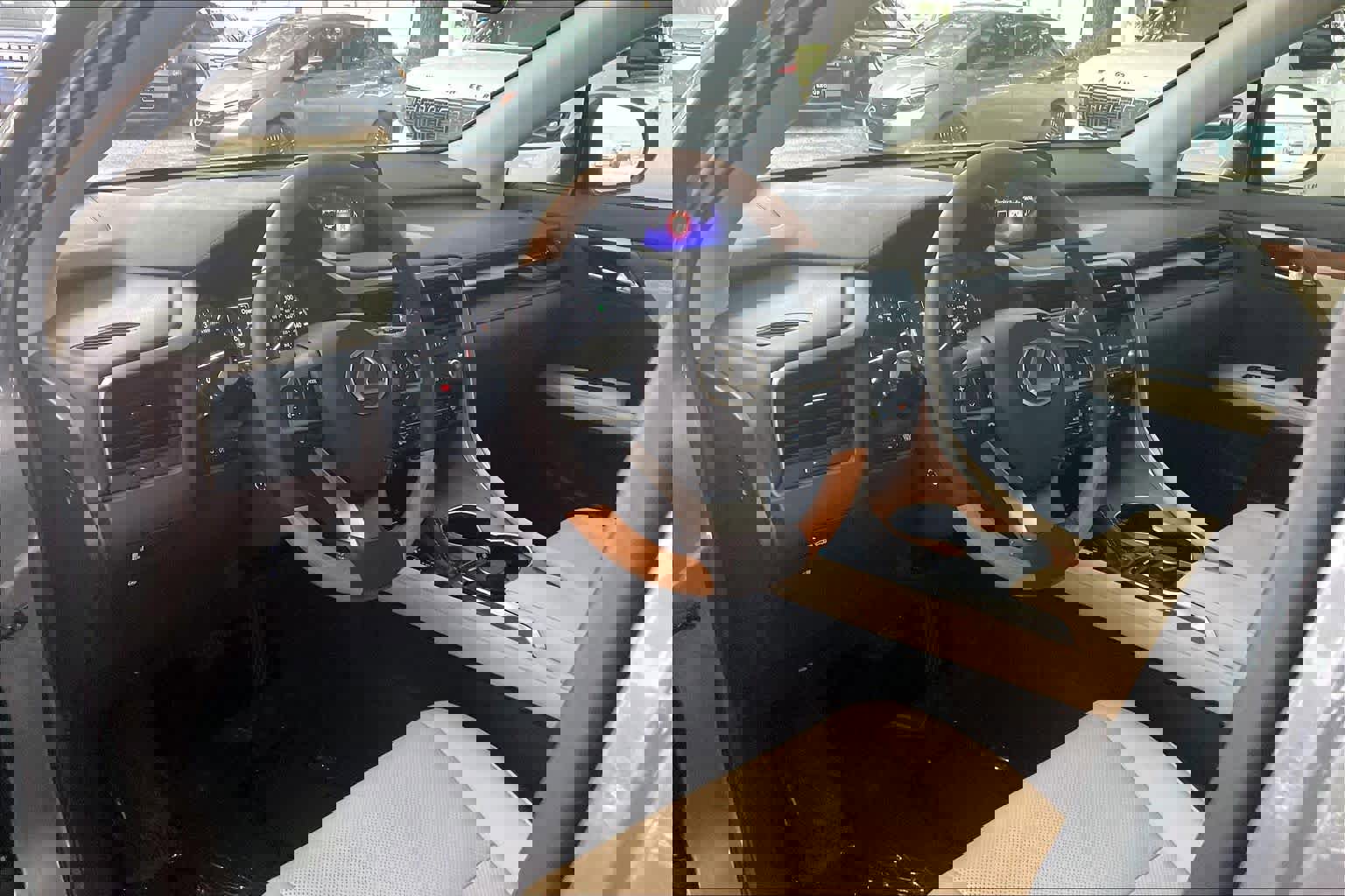 Used 2017 Lexus RX 350 FWD w/ Premium Package image 18