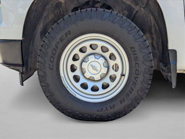 Used 2023 Chevrolet Silverado 1500 W/T w/ Trailering Package AWD/4WD image 22