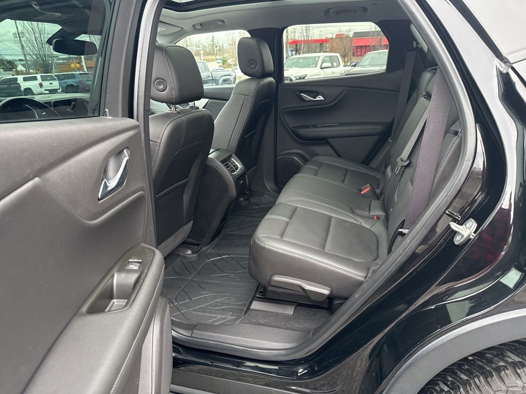 Used 2019 Chevrolet Blazer LT w/ Sun and Wheels Package image 10