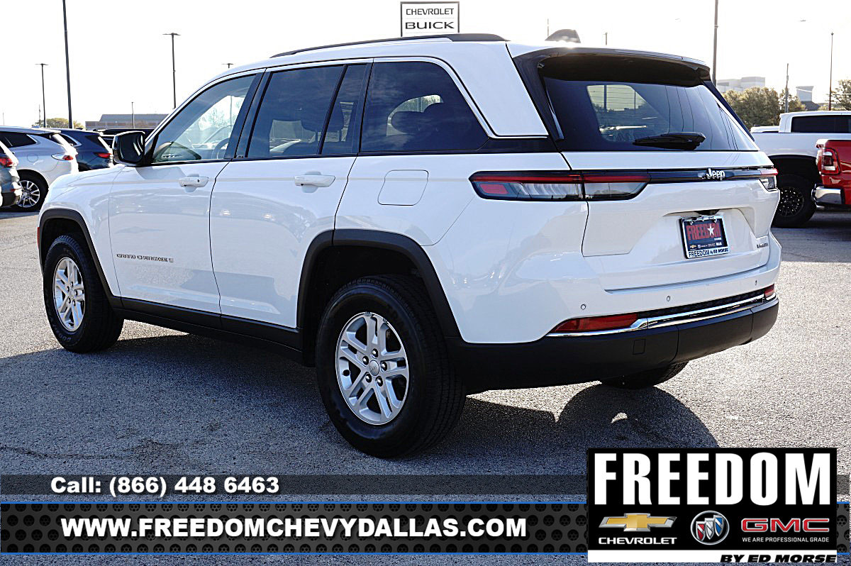 Used 2024 Jeep Grand Cherokee Laredo image 35