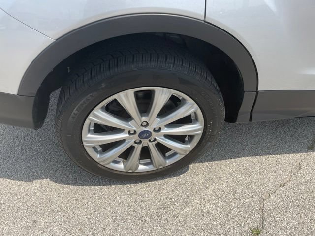 Used 2018 Ford Escape Titanium w/ Ford Safe & Smart Package AWD/4WD image 16
