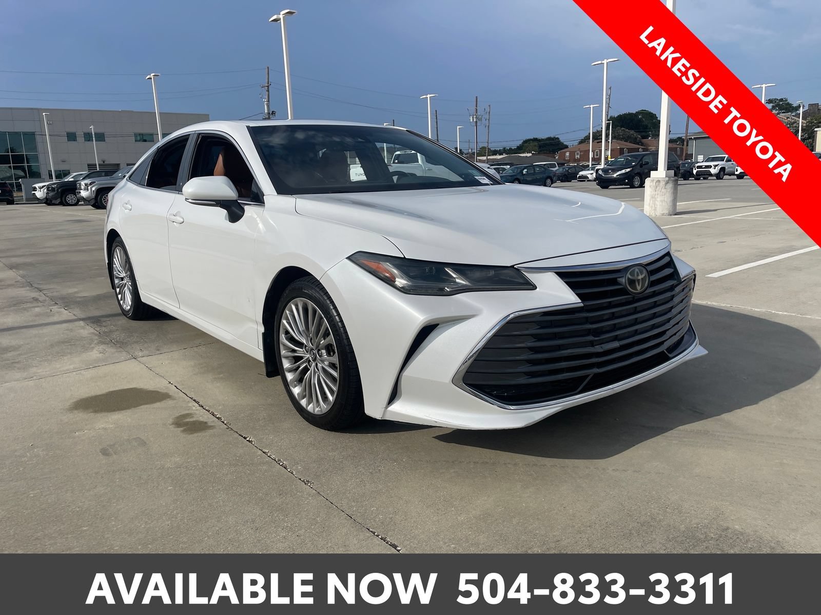 Used 2020 Toyota Avalon Limited FWD image 7