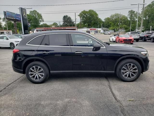 New 2025 Mercedes-Benz GLC 300 4MATIC image 5