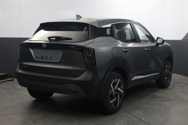 Certified 2025 Nissan Kicks SV image 5