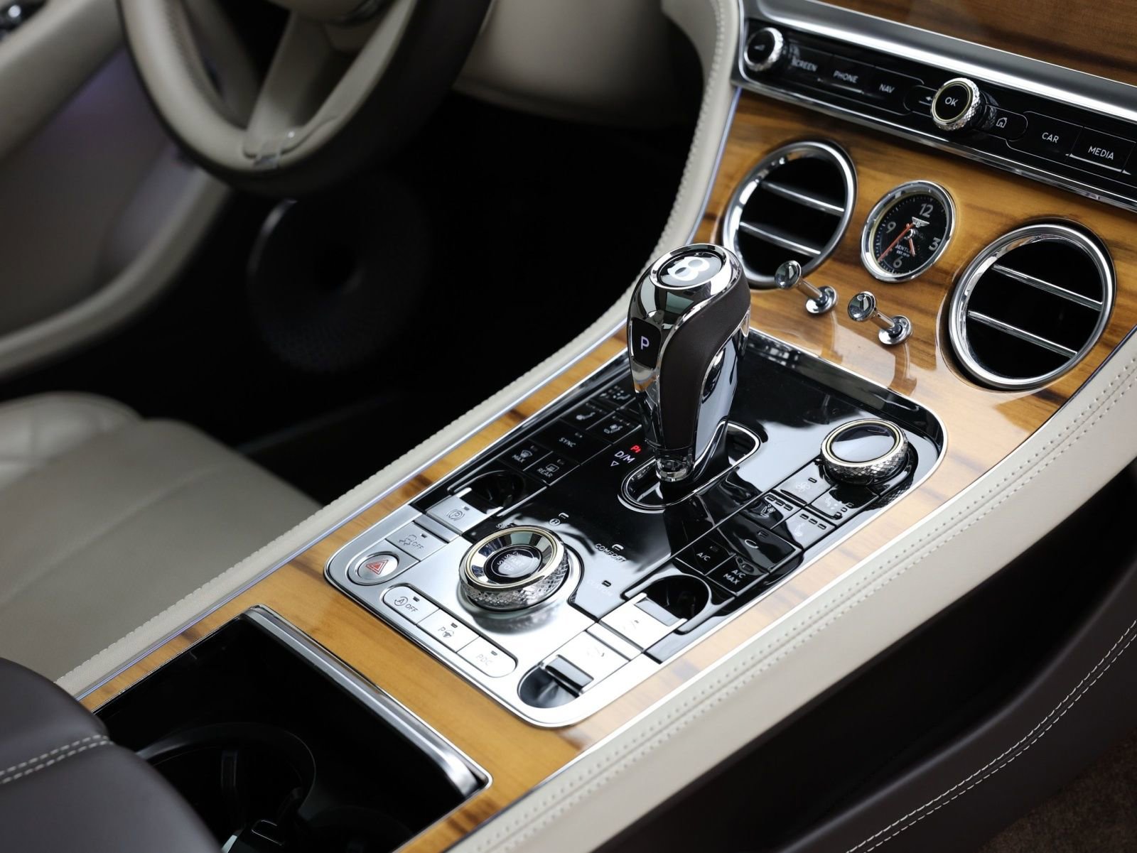 Used 2021 Bentley Continental GT AWD/4WD image 29