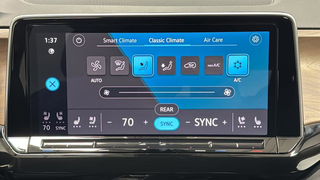 Used 2025 Volkswagen Atlas SE image 17