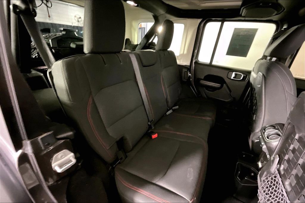 Used 2018 Jeep Wrangler Unlimited Rubicon AWD/4WD image 37