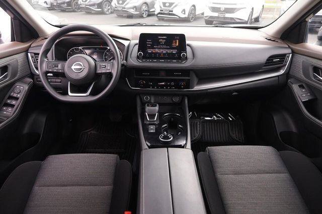 Used 2023 Nissan Rogue SV image 21