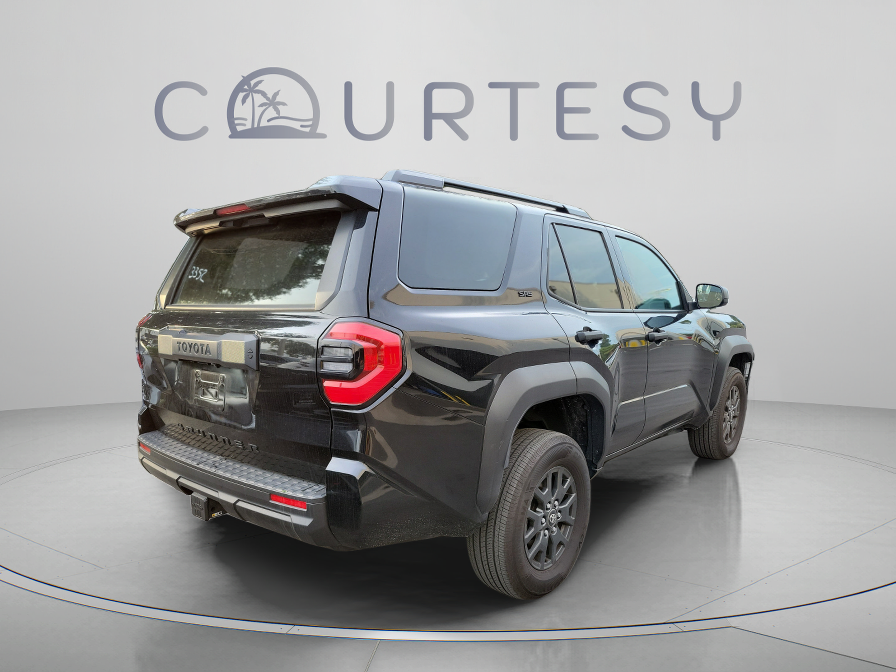 Used 2025 Toyota 4Runner SR5 AWD/4WD image 15
