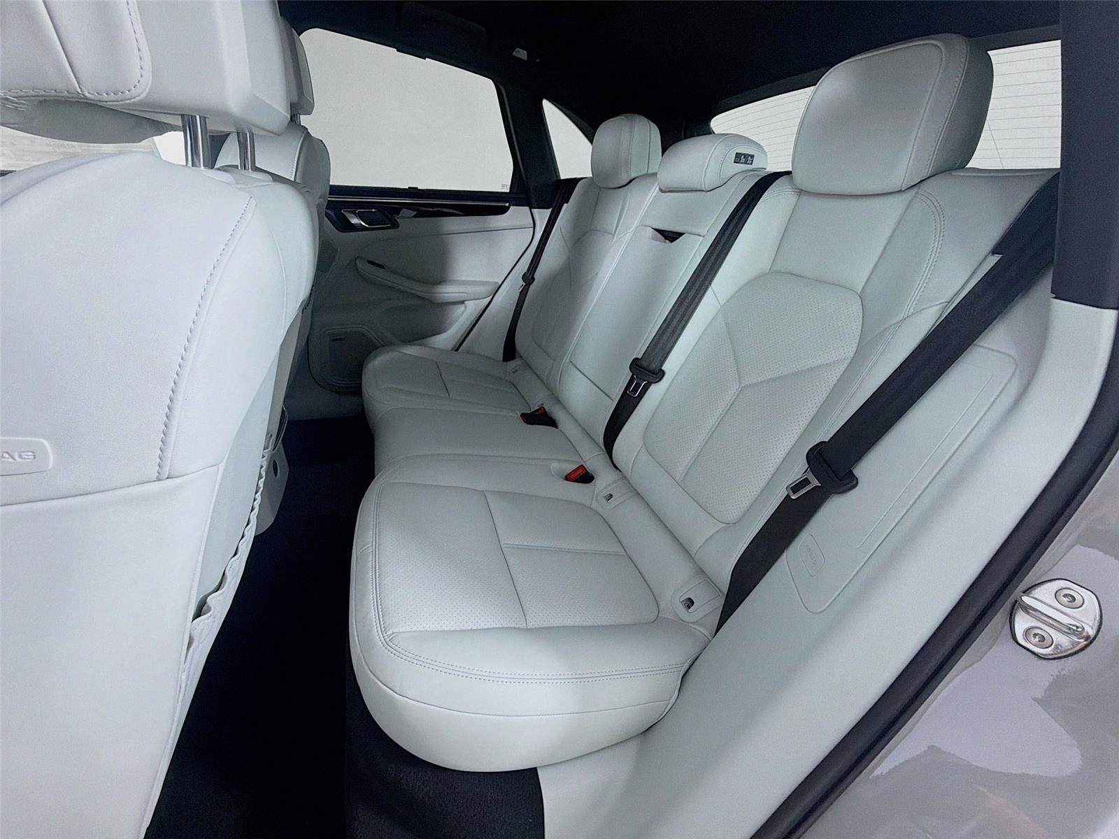 New 2026 Porsche Macan S AWD/4WD image 21