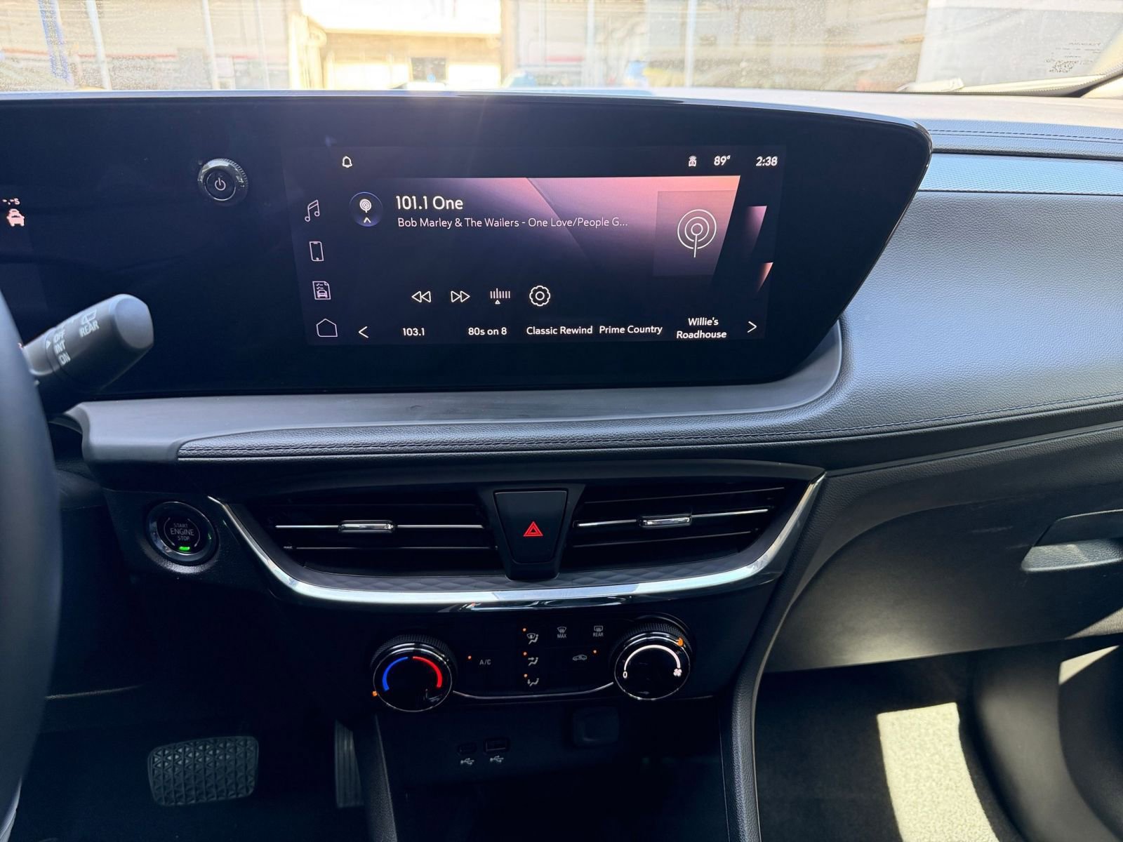 Used 2025 Buick Encore GX Preferred image 17