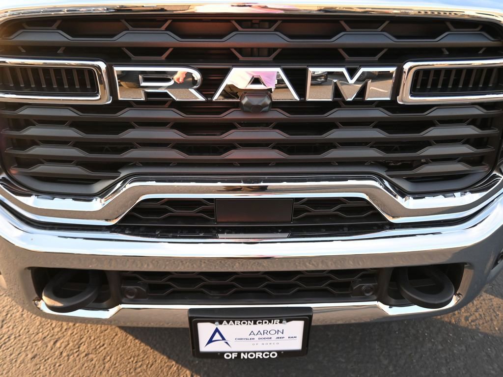 New 2025 RAM 5500 Tradesman image 18