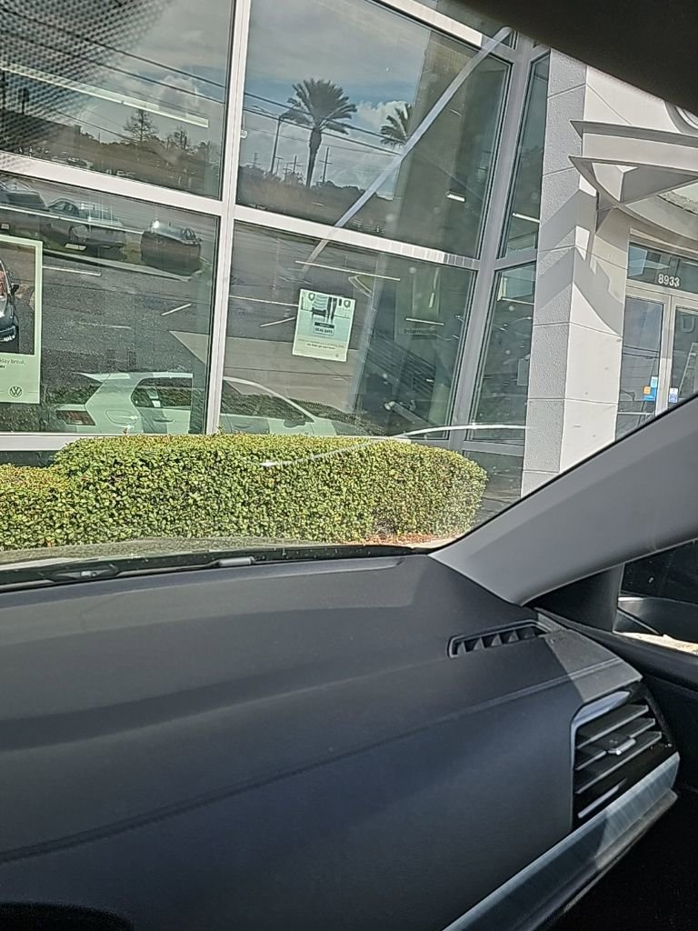 Used 2023 Volkswagen Jetta SE w/ Panoramic Sunroof Package image 14