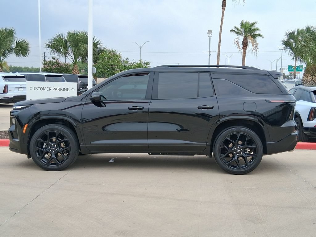 Used 2024 Chevrolet Traverse RS w/ LPO, Floor Liner Package FWD image 3