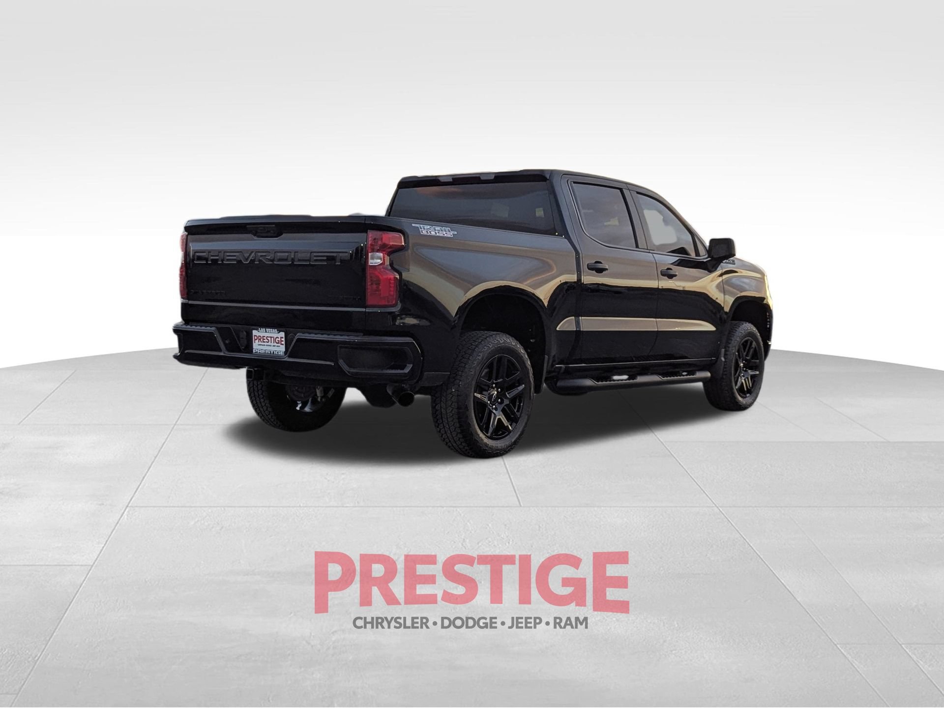 Used 2025 Chevrolet Silverado 1500 Custom Trail Boss w/ Turbomax Blackout Package AWD/4WD image 9