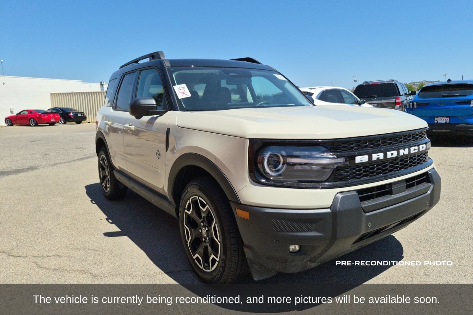 Used 2025 Ford Bronco Sport Outer Banks w/ Outer Banks Tech Package+ AWD/4WD image 3