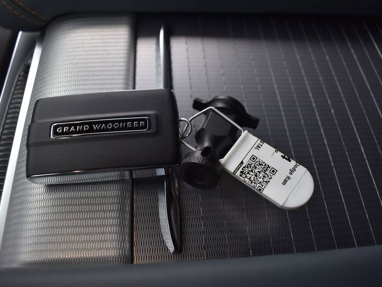 Used 2023 Jeep Grand Wagoneer L Series II w/ Premium Group II image 40