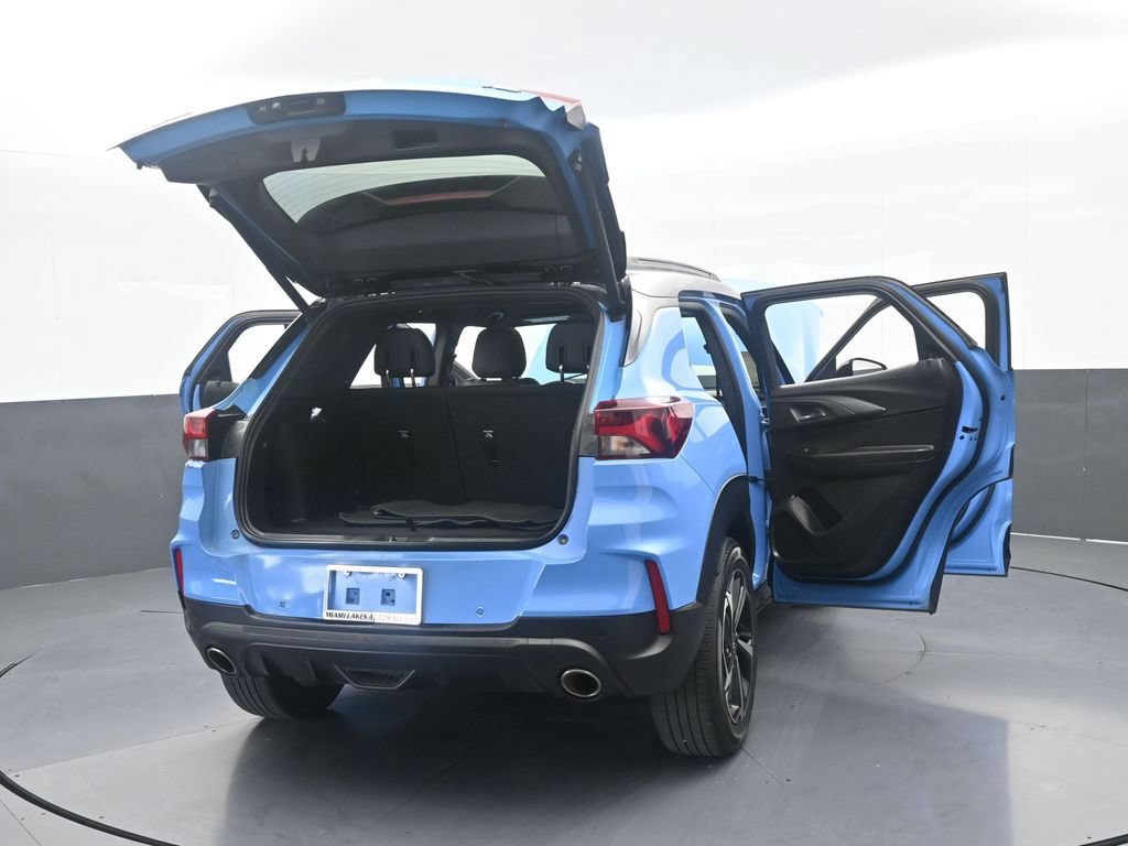 Used 2023 Chevrolet TrailBlazer RS w/ Sun and Liftgate Package FWD image 74