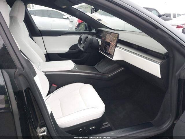 Used 2022 Tesla Model S Plaid AWD/4WD image 5